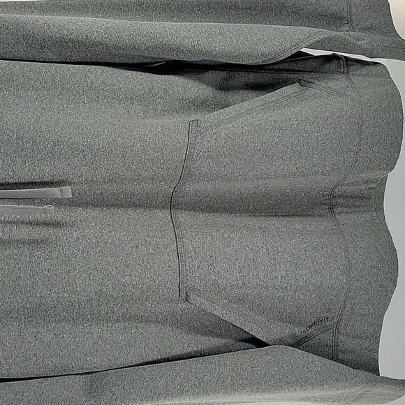 Nike Therma-Fit Gray Sweatshirt - Picture 5 of 13